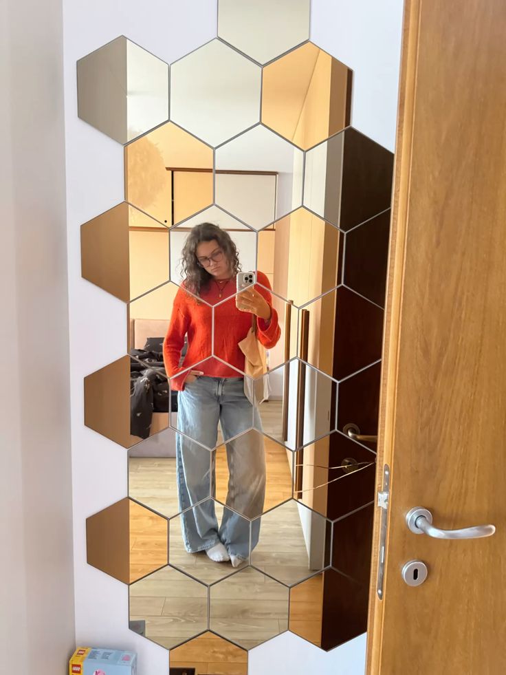 طقم مرايا بلاستيك لاصقة (10 قطع + 2 مجانا)